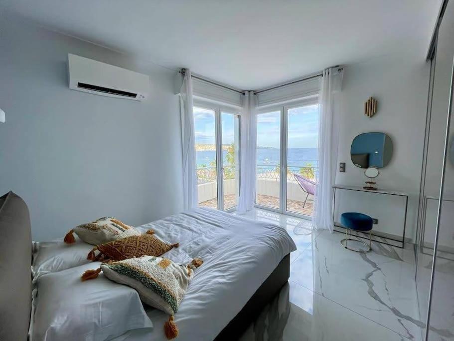 Beach Front, Superbe Appartement Pour 4 Personnes Nice Exteriör bild