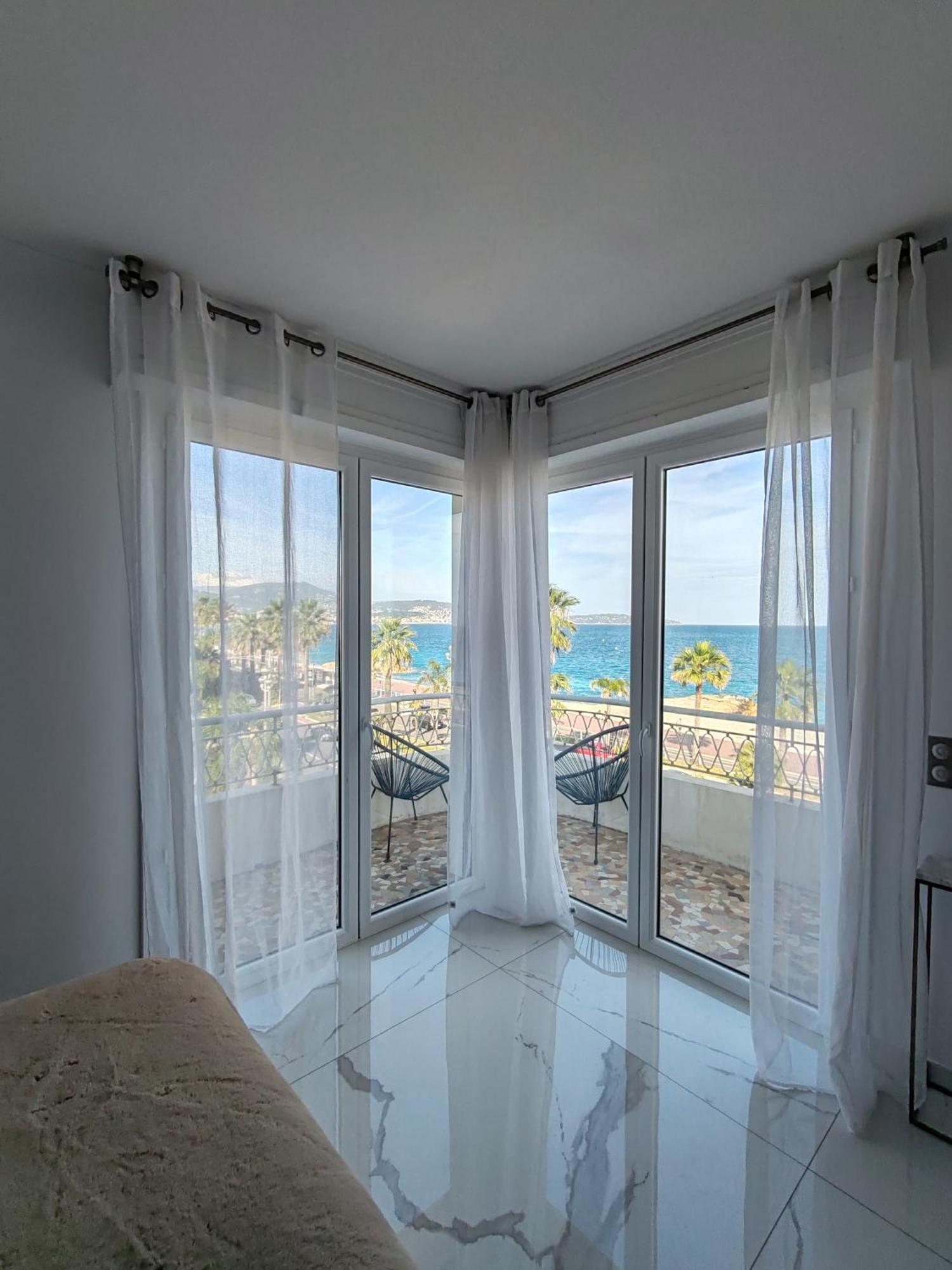 Beach Front, Superbe Appartement Pour 4 Personnes Nice Exteriör bild